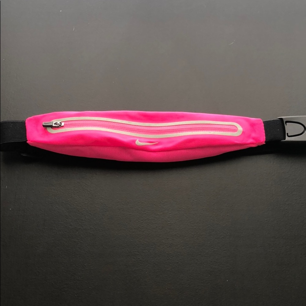 Tiny Nike fannypack